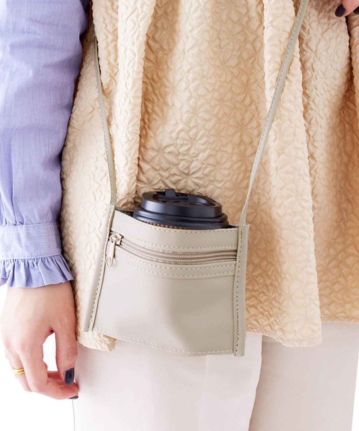 画像1: 出典：3COINS