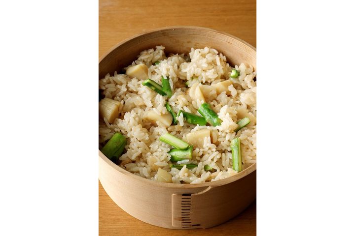 おかわり必至の“帆立とグリーンアスパラの炊き込みご飯”