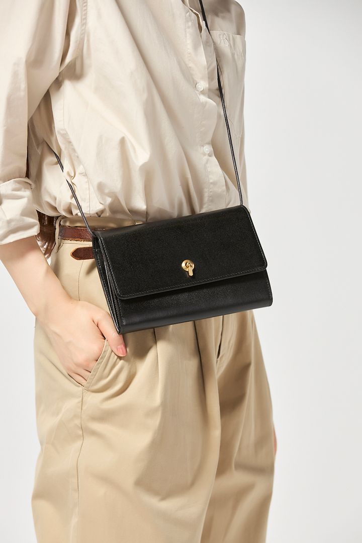 ボーイッシュな“シャツ”のお手本コーデ5選。遊び心のあるレイヤードも楽しい【FUDGE FRIEND おしゃれさんの毎日コーディネート】