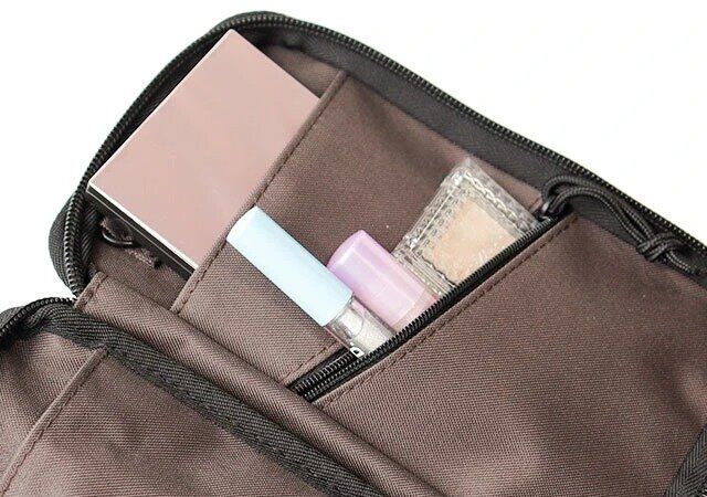 トラディショナル ウェザーウェア スマホケース／推し活／お財布 リバーシブルで3大活用できる！ 両面撥水加工付きポシェット リバーシブル