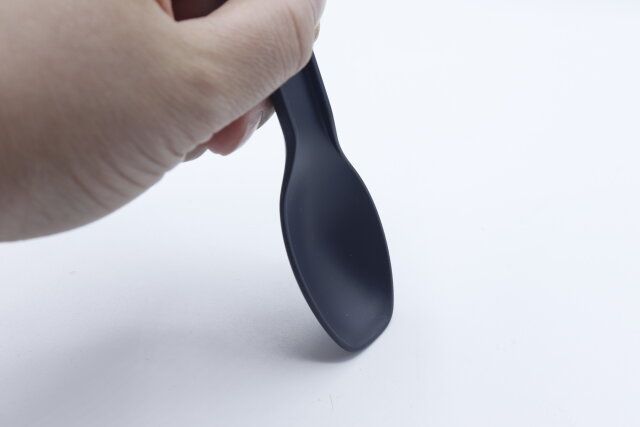 ダイソーの持ち手が畳めるコンパクトスプーンのデザイン