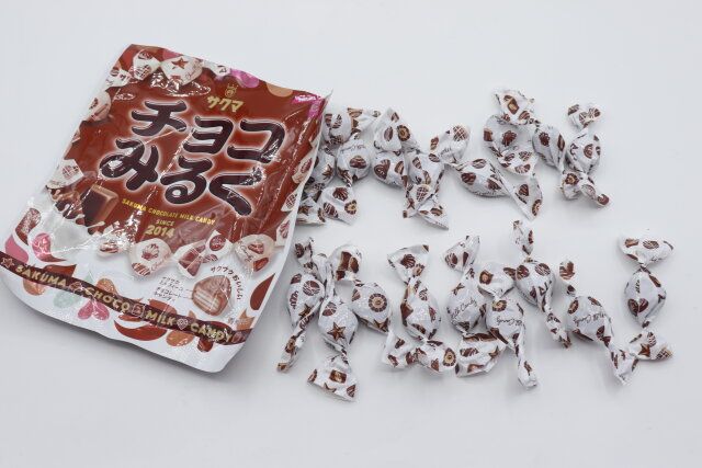 100均ダイソーのお菓子サクマ製菓の飴