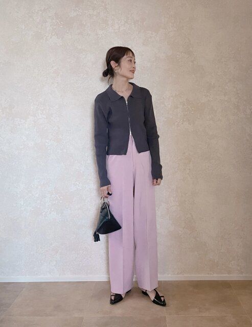 GRLセンタープレスストレートパンツとジップニットコーデ