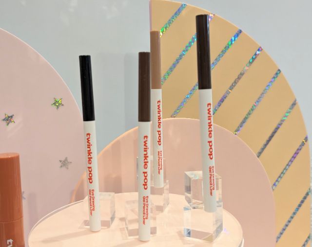 twinkle pop by. CLIO