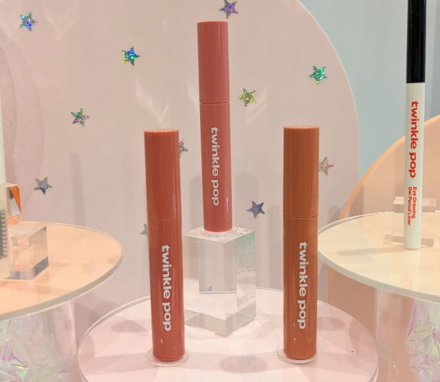 twinkle pop by. CLIO