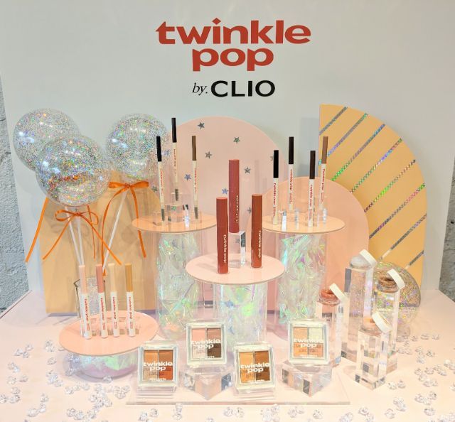 twinkle pop by. CLIO