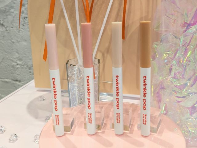 twinkle pop by. CLIO