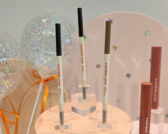 twinkle pop by. CLIO