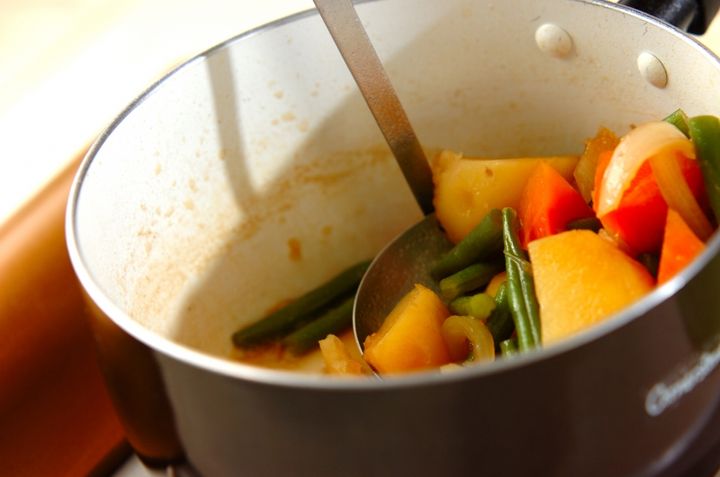 ほくほくジャガイモとインゲンの煮物の作り方4