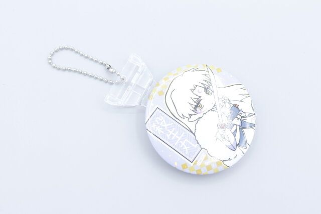 ダイソーのキーホルダーにできる缶バッジスタンド