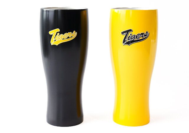 宝島社の付録の阪神タイガースのタンブラーのブラックとイエロー