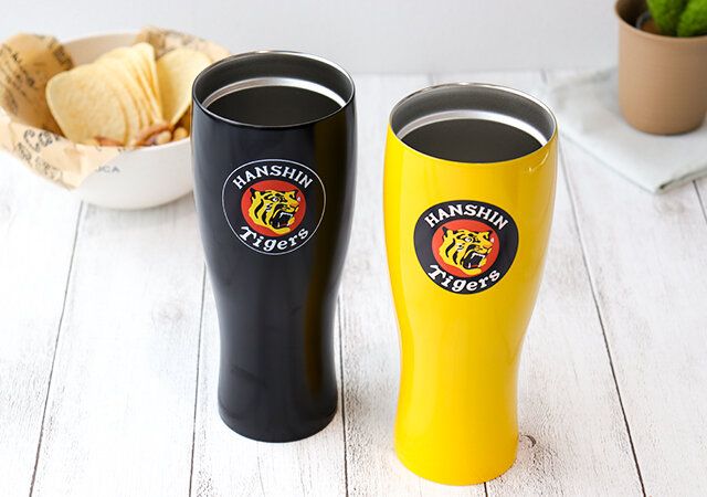 宝島社の付録の阪神タイガースのタンブラーのブラックとイエロー