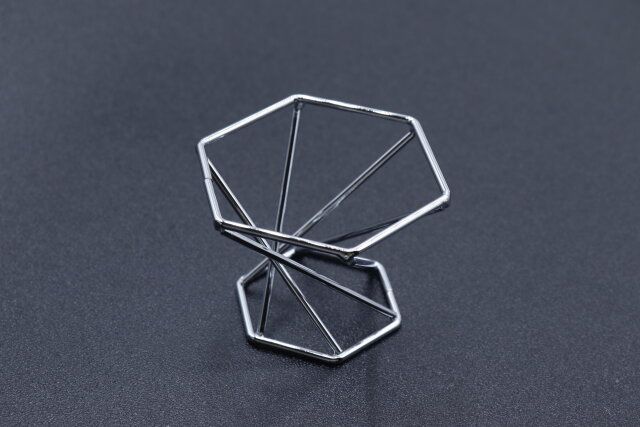 セリアの3D パフスタンド スパイラル