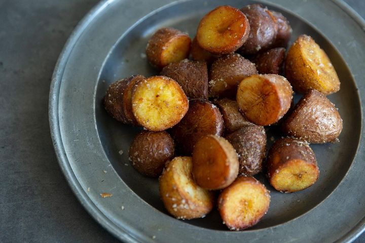 魅惑の食感と香りが楽しめる“フライドポテトスパイス和え”