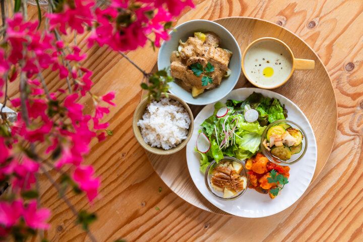 ふわふわ玉子のサンドイッチモーニングをいただきに大阪・高槻のデリカフェ「eatery SUN」へ