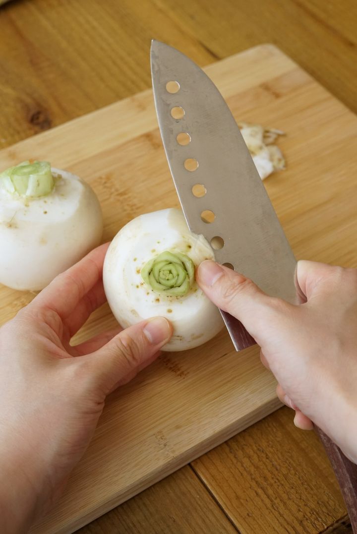 柑橘が香って爽やか！かぶのレモンピクルスの作り方【料理家 あやかの旬野菜を使ったアペロおつまみ vol.12 〜レシピで旅するヨーロッパ〜】