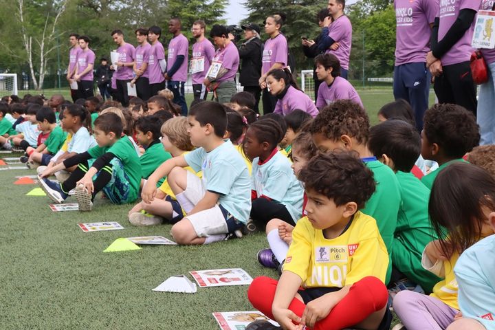 「JFAユニクロサッカーキッズinフランス」で内田篤人氏が子どもたち約120名と交流！デュガリー氏とトルシエ氏も特別参加