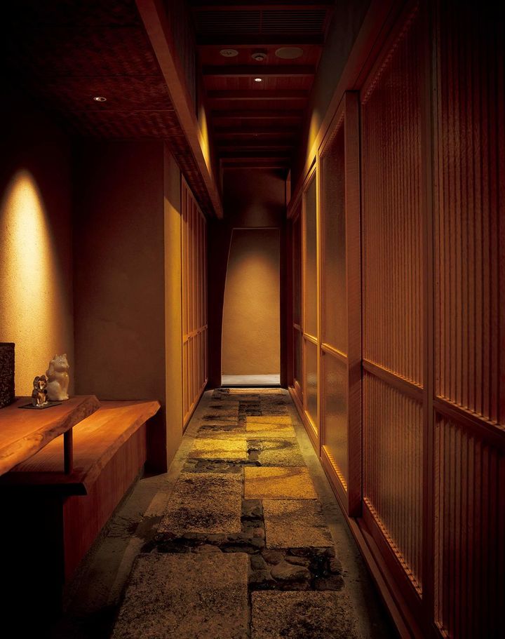 神谷町『すきやき あさい』のエントランス