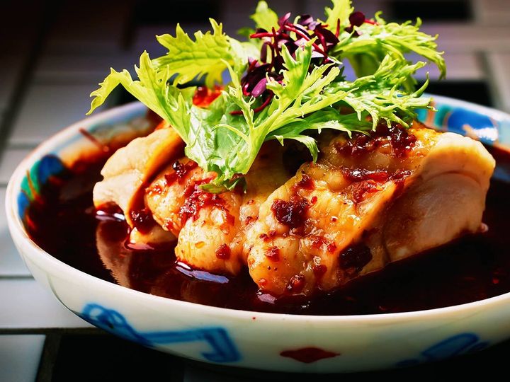 自由ヶ丘『立呑み中華 起率礼』の「名物よだれ鶏」