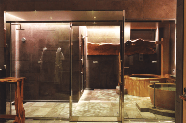 1702452950 218614023