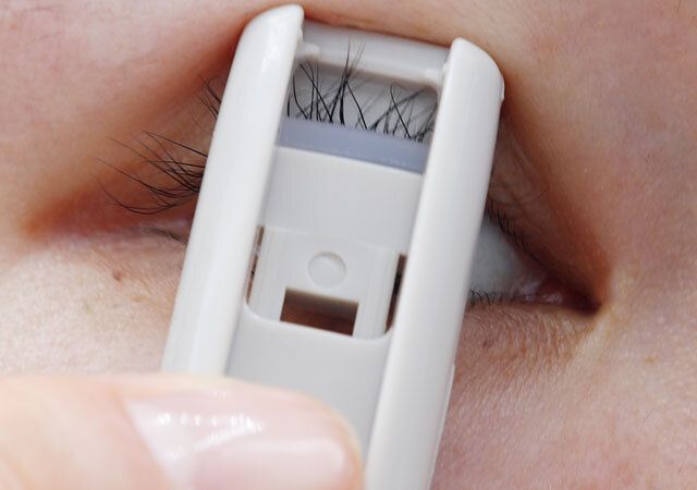 小さい方のビューラーの使用感