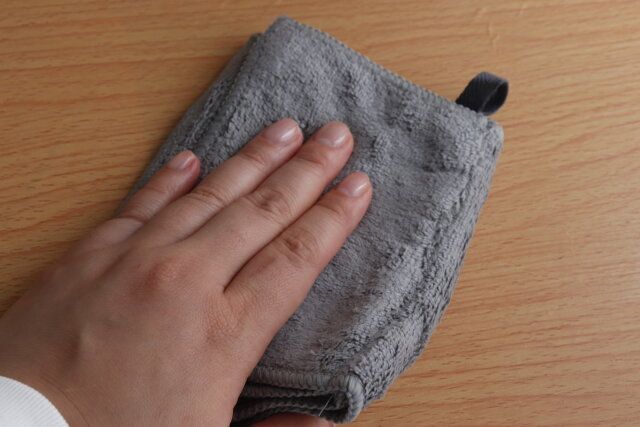 セリアのめくれるマイクロファイバーダスター ブック型 10面