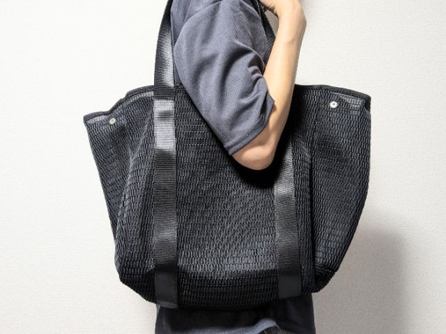 洗濯バッグ持ったところ