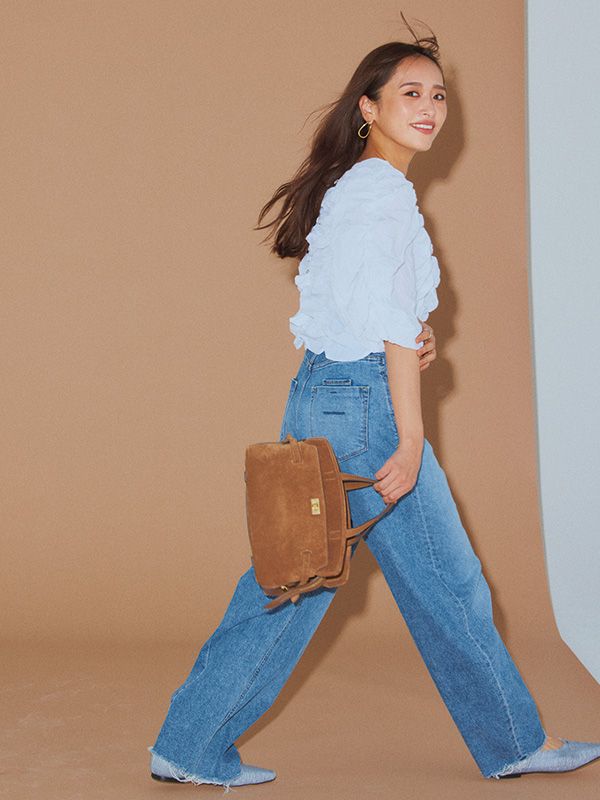 近藤千尋,白トップス,トップス,デニムコーデ