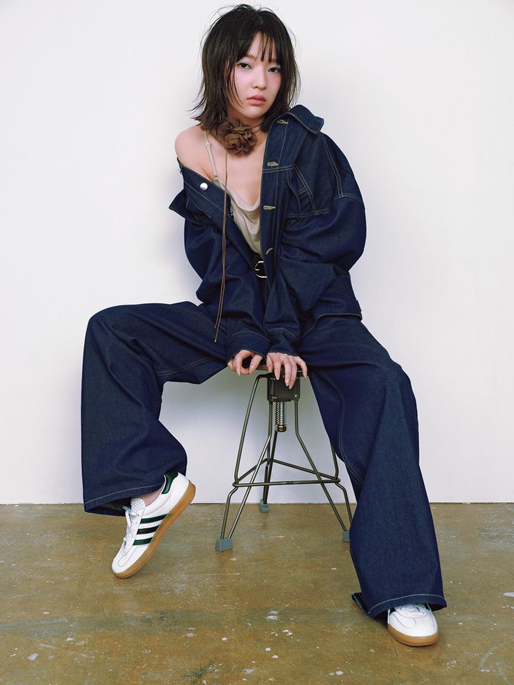 田中芽衣のダボデニム
