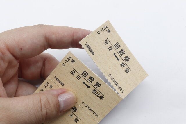 セリアのミシン目入りメモ 20シート 封筒つきトレインのデザイン