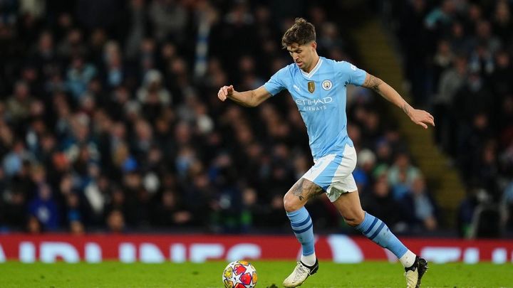 内田篤人が語る、グアルディオラ流の「偽センターバック戦術」が守りにくいワケ…“マークを掴みきれない”