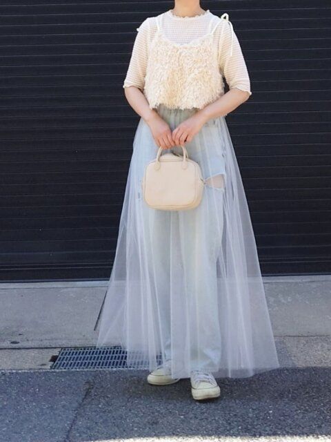 チュールスカートのコーデ