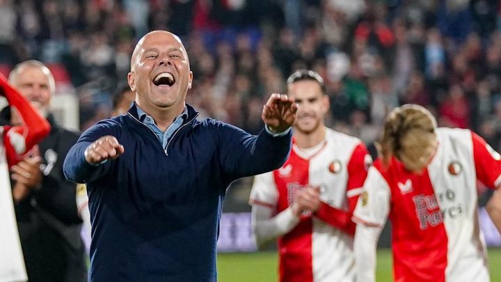 リヴァプールのスロット新監督は「クロップとは全く違う、観客の前で飛んだりしない」…元アシスタントが明言したワケ