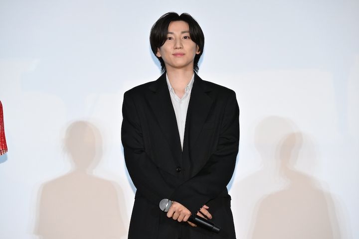 SixTONES京本大我、目が腫れてしまうほどの号泣に赤面！「みんなから“主演が泣く!?”とイジられました」