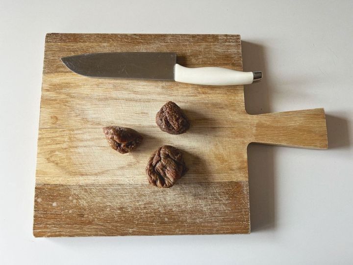 【簡単米粉レシピ】くるみとドライいちじくラム酒の大人な米粉ケーキ【渡辺友美子のコーヒーに合うお菓子のレシピ vol.44 〜レシピで旅するヨーロッパ〜】