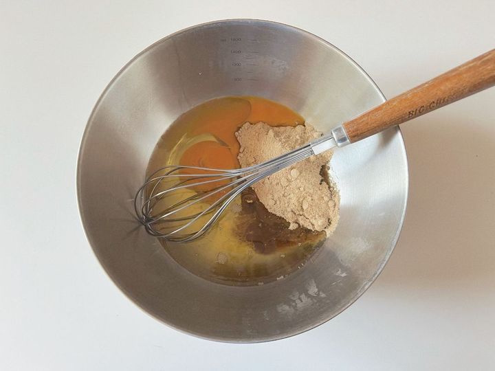 【簡単米粉レシピ】くるみとドライいちじくラム酒の大人な米粉ケーキ【渡辺友美子のコーヒーに合うお菓子のレシピ vol.44 〜レシピで旅するヨーロッパ〜】