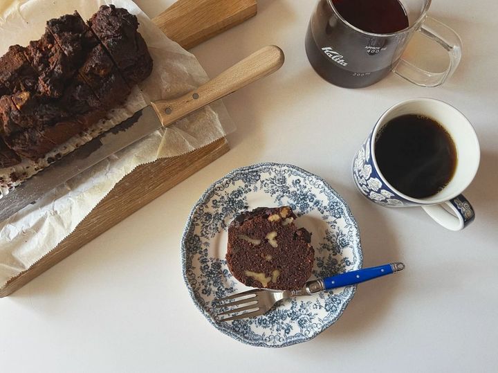 【簡単米粉レシピ】くるみとドライいちじくラム酒の大人な米粉ケーキ【渡辺友美子のコーヒーに合うお菓子のレシピ vol.44 〜レシピで旅するヨーロッパ〜】