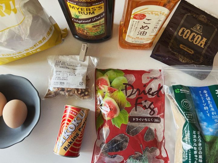 【簡単米粉レシピ】くるみとドライいちじくラム酒の大人な米粉ケーキ【渡辺友美子のコーヒーに合うお菓子のレシピ vol.44 〜レシピで旅するヨーロッパ〜】