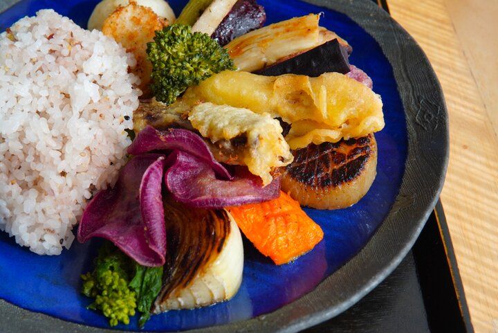 鎌倉野菜とスパイスの効いたスープカリーの競演を楽しむ北鎌倉のランチ♪「北鎌倉 ぬふ・いち」