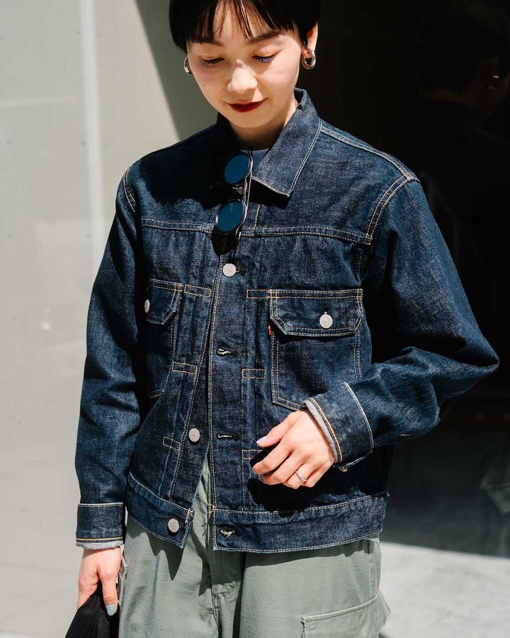 2024年春夏の最新“デニムジャケット”スタイル5選。こだわりデザインで個性を発揮【TOKYO SNAP】