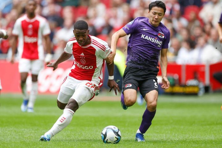 久保と仲良しの菅原由勢、ABEMA独占無料生中継の「ソシエダvs東京V」で自身初の特別解説を担当！