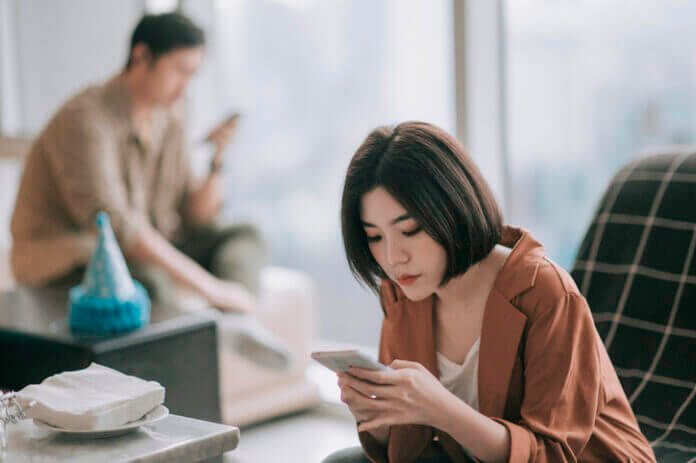 触られると不快… 冷め切った夫婦の特徴5選