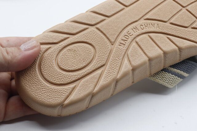 ダイソーの外でも履けるスリッパ ジュート入・クロスの底部分