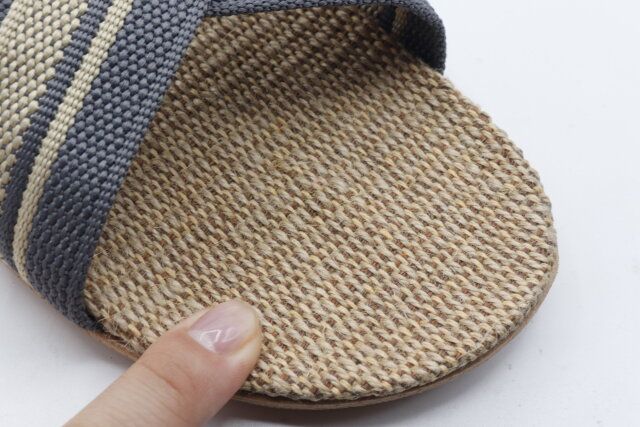 ダイソーの外でも履けるスリッパ ジュート入・クロスの素材感