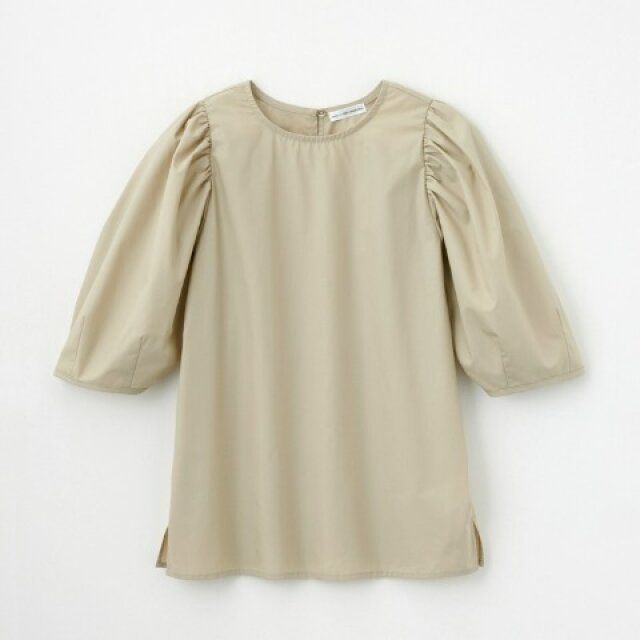 しまむらのボリューム袖ブラウス