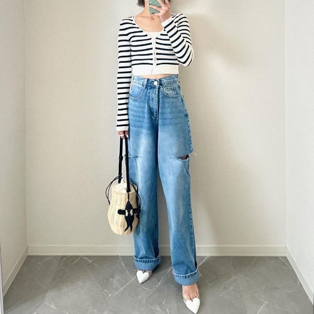 UVカットクロップドカーディガンを着用したコーデ