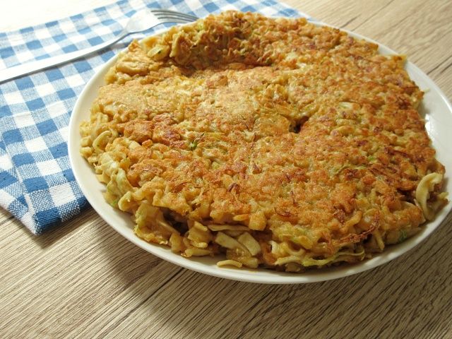 日清公式アレンジレシピ「どん兵衛お好み焼き」