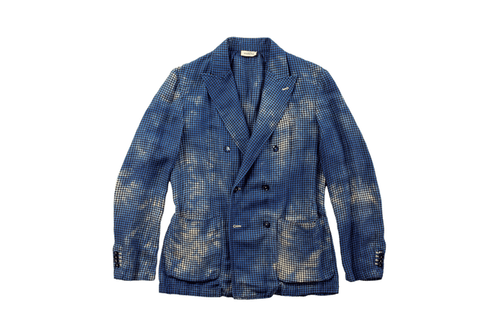 〈バレナ〉のダブルブレストジャケット