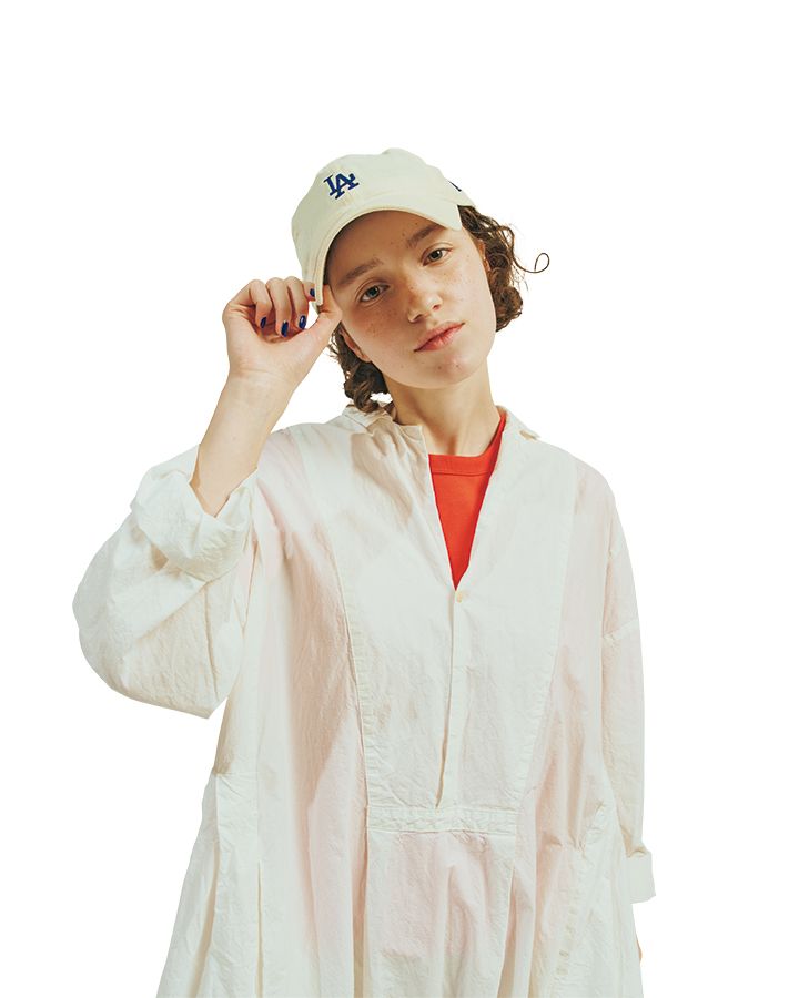 コーデが一歩垢ぬける！一点投入するとおしゃれになるリストバンド、ヘッドバンド、キャップ