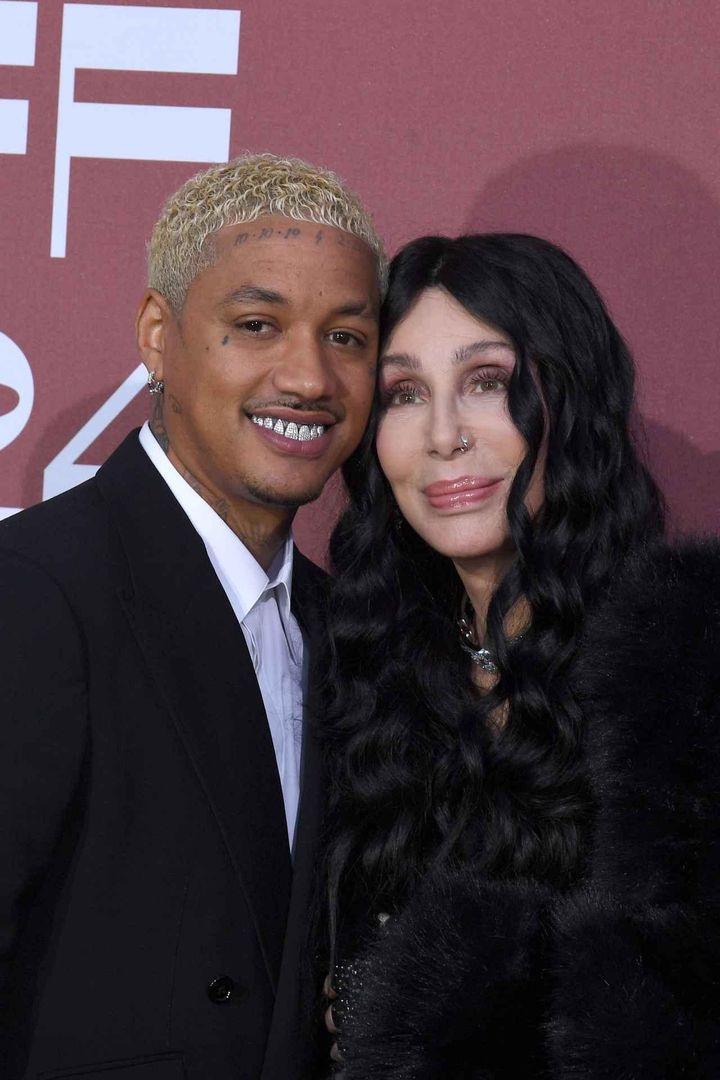 画像: トラヴィス・スコットとアレクサンダー・エドワーズが殴り合い